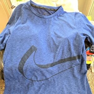 Nike dri-fit tshirt